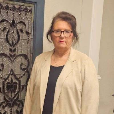 Lisa Clark Lisa Clark