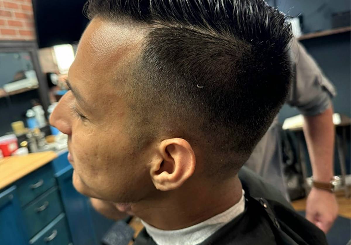 Drew's Gentlemen Cuts