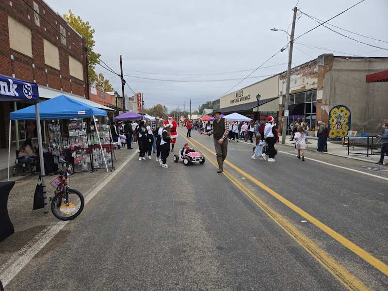Christmas in Dekalb 2025 Parade